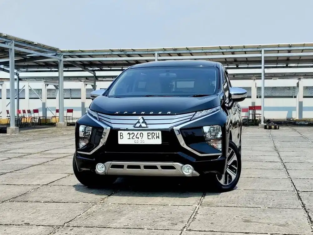 DP 5Jt SAJA MITSUBISHI XPANDER ULTIMATE AT MATIC AUTOMATIC 2019 HITAM