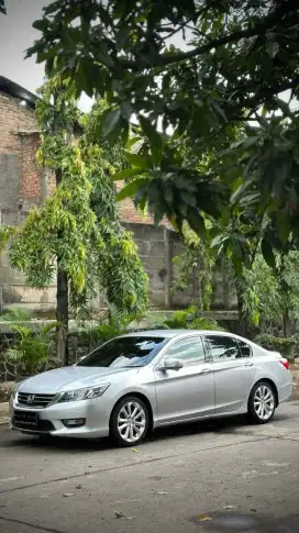 Honda Accord VTiL 2013 tertera harga CASH