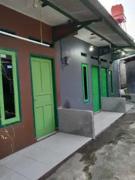 Jual rumah kontrakan 3 petak Cipondoh Tangerang