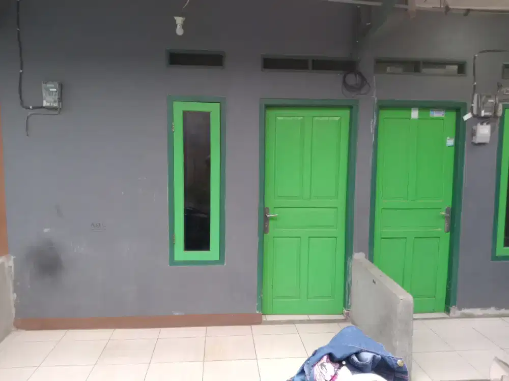 Jual rumah kontrakan 3 petak Cipondoh Tangerang surat sertifikat