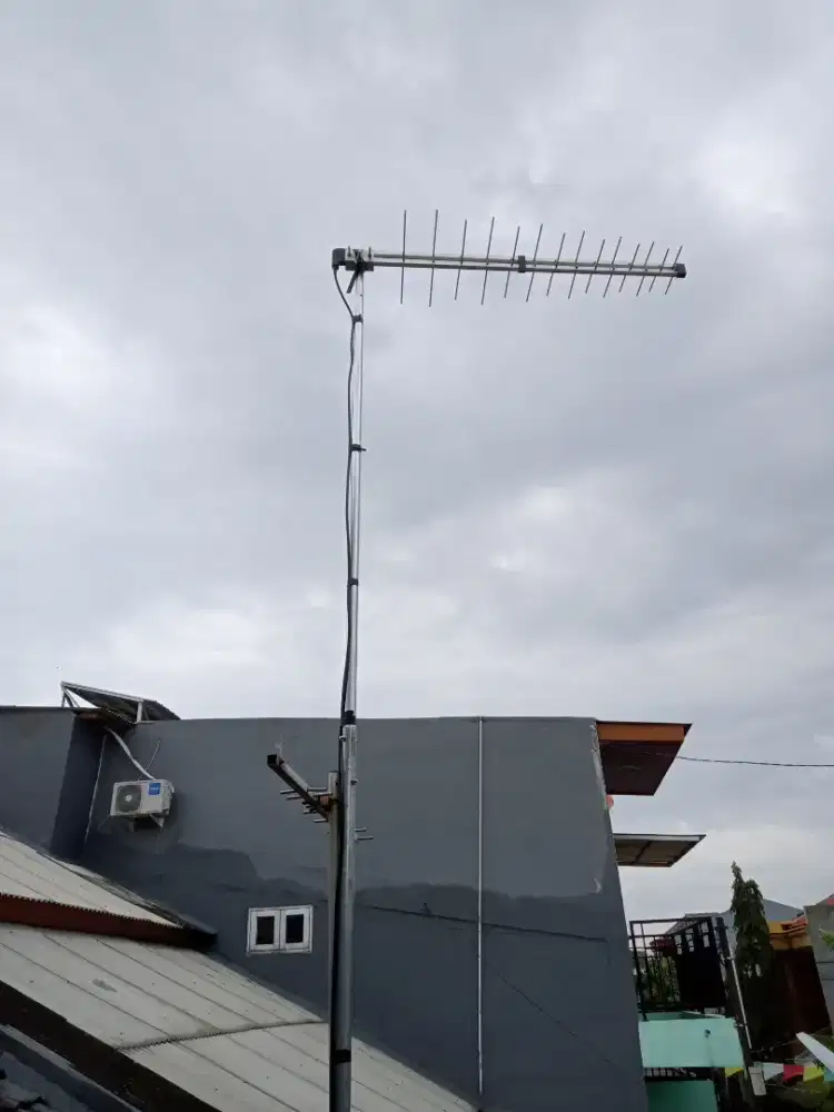 Jasa pasang antena digital.