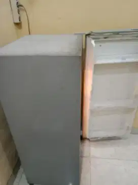 Dijual kulkas 1 pintu