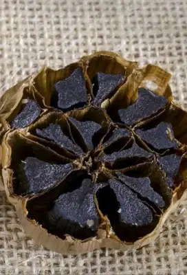 Bawang hitam /Black garlic (250g)