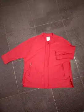 jaket brand asal Korea nyaman dipakai keluar rumah