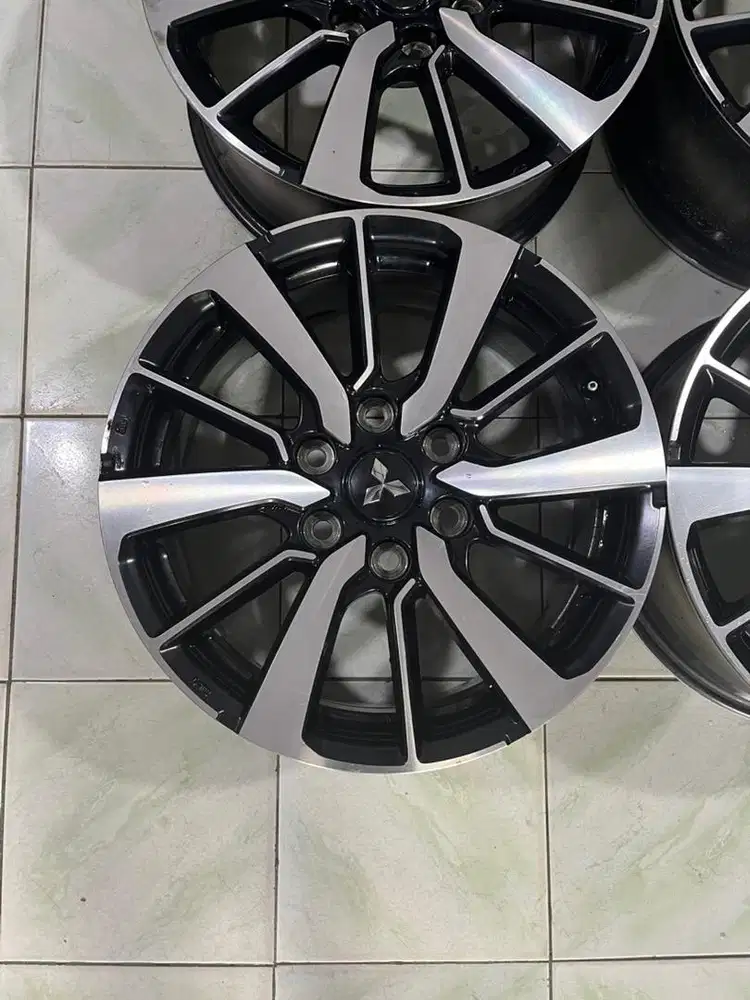 VELG OEM PAJERO DAKAR 2018 ASLI COPOTAN MOBIL
