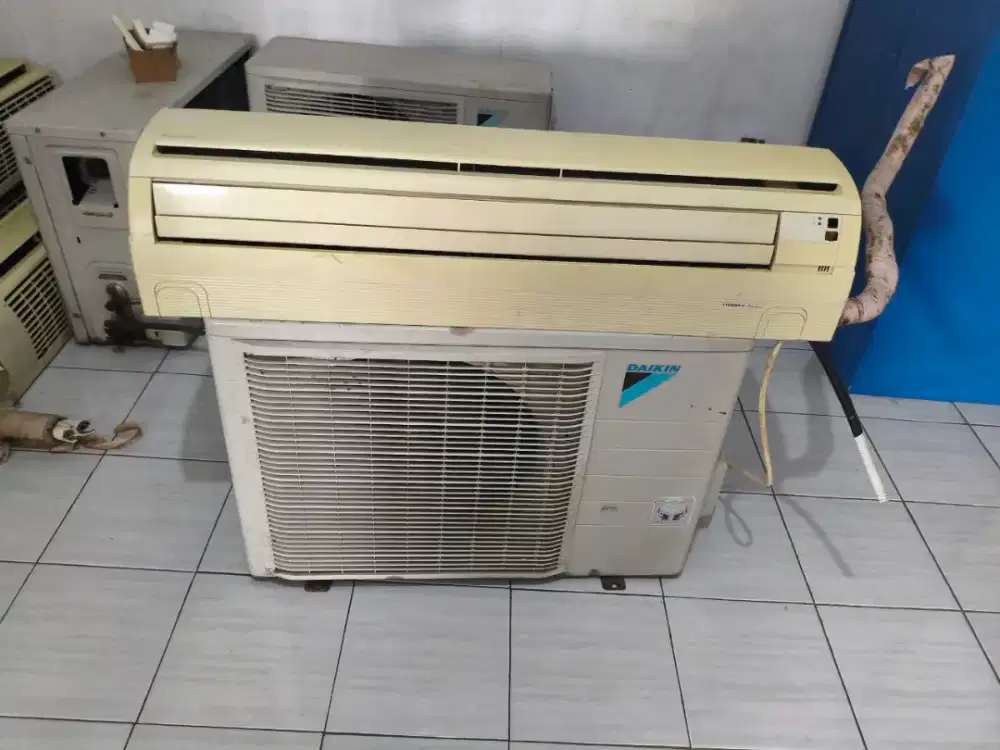 Jual cepet AC 2 PK merk daikin