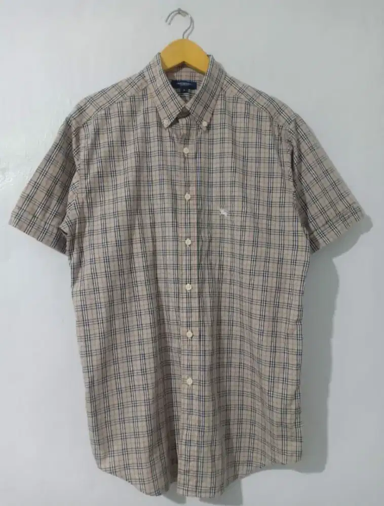 Kemeja Burberry Size L