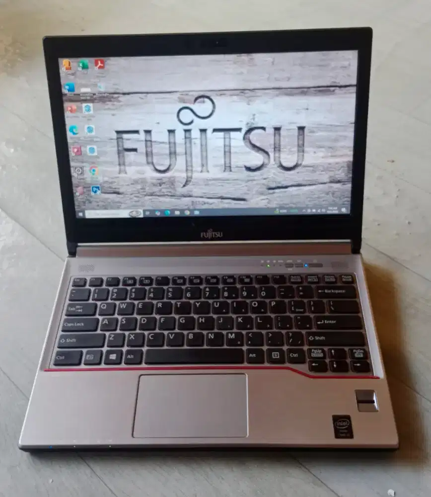 Murah Laptop Fujitsu E734