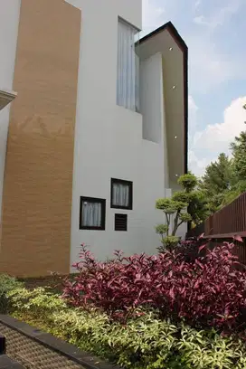 Jual Rumah mewah hook dekat stasiun sudimara ciputat bintaro jombang