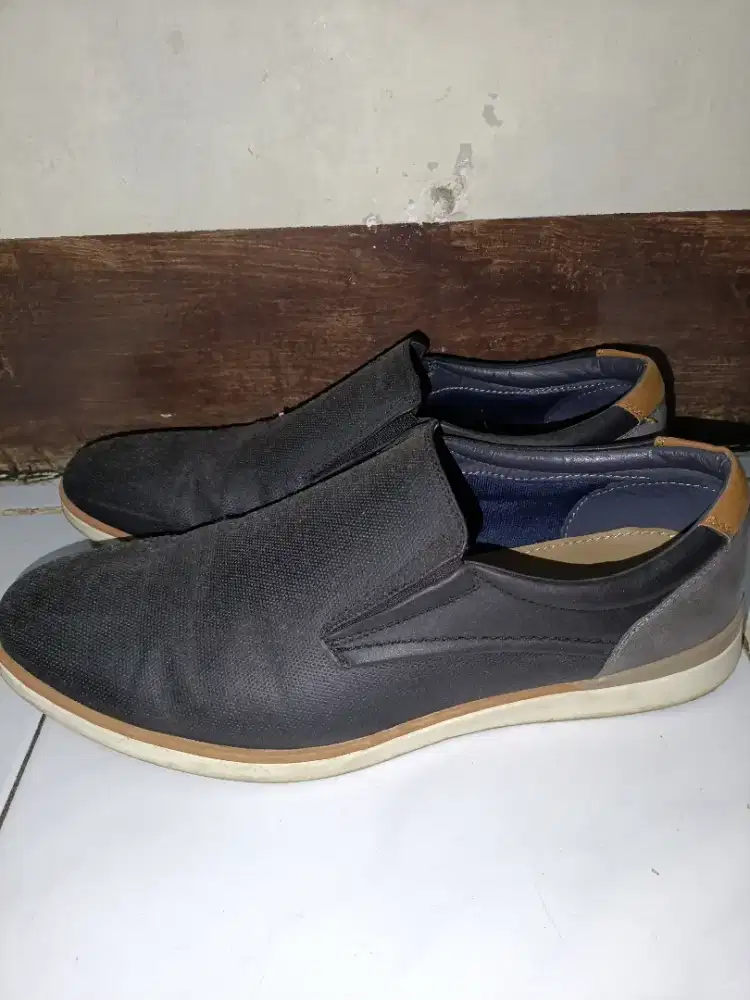 Sepatu  preloved