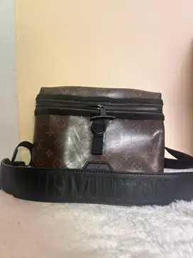 LV bag Cowo limited