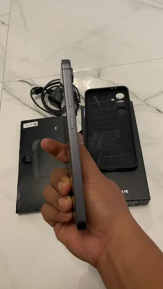 Samsung S24 FE 8/256 GB GRAPHITE