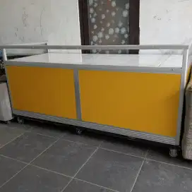 Meja bekas Es Galon
