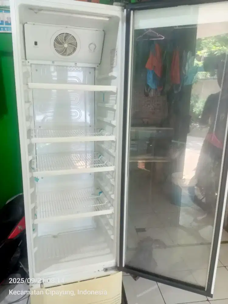 Showcase Polytron SCN 230L