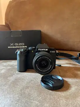 Kamera Fujifilm X-S20 Kit 15–45mm