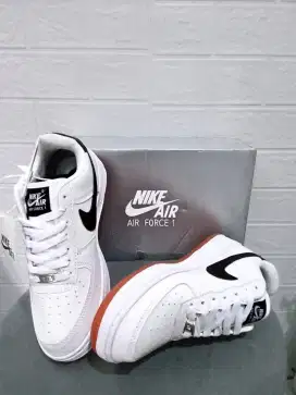 SEPATU NIKE AIR FORCE 1 '07 WHITE LIST BLACK