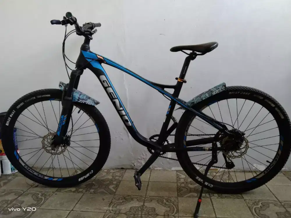 Sepeda GENIO M701