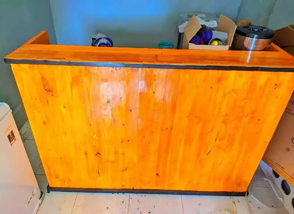 Perabotan usaha (Meja Bar/Kasir dll)