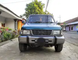 Isuzu Panther Hi-Sporty 97