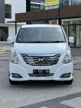 Mobil seratus jutaan rasa Alphard ni Gan Hyundai H1 Bensin Royale 2014