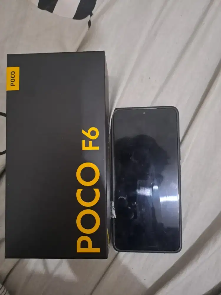 Poco F6 8/256 (pemakaian 3 bulan, green)