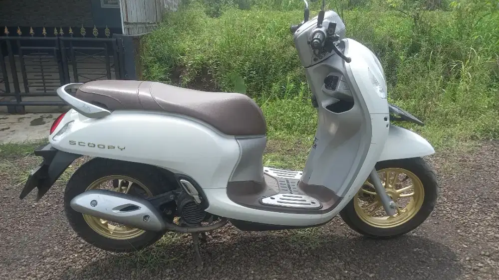 SCOOPY PRESTIGE 2021