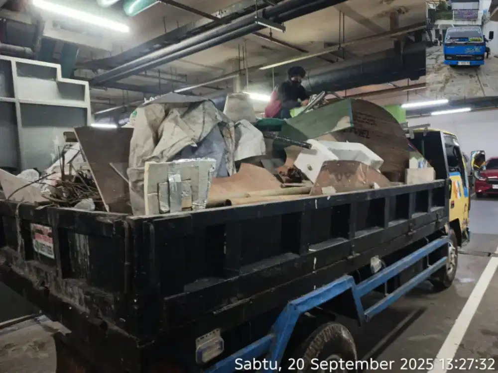 Jasa buang puing dan pengurugan