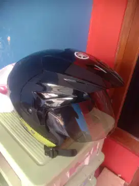 Helm freego baru