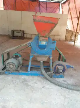 Mesin gilingan kayu/wood powder