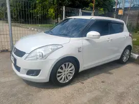 Suzuki Swift 2012 Bensin