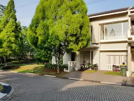 Dijual Rumah Kebayoran Village Bintaro Hook Hitung Tanah