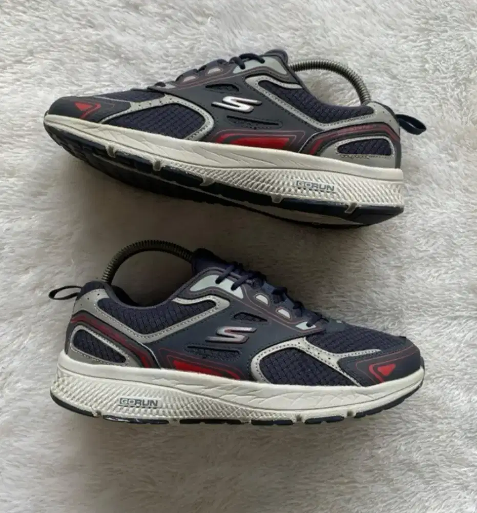 Sepatu Skechers size 40/25,5 cm