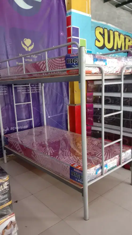 Kasur tingkat dapat di Kredit