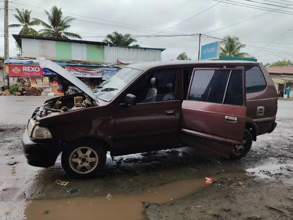 DIJUAL MOBIL BEKAS KIJANG TAHUN 2001