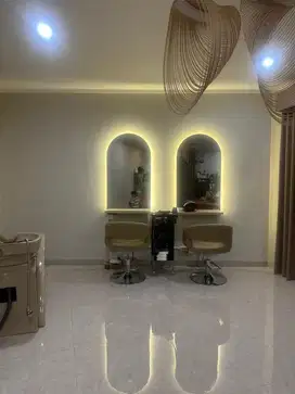 ASISTEN SALON KECANTIKAN