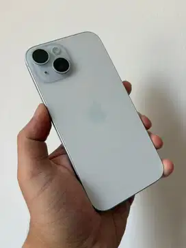 iPhone 15 128GB Icy Blue iBOX belum 1 bulan, fullset banyak bonus