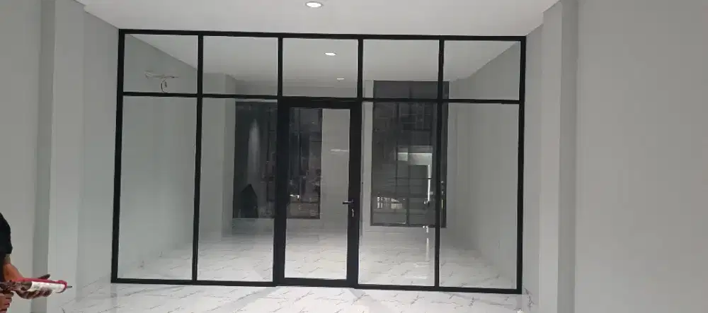 Partisi sekat kantor atau ruko