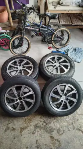Velg R14 Sigra Caliya