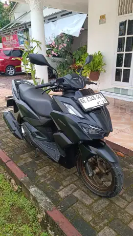 Vario 160 Tahun 2024 Kilometer 7000 perak