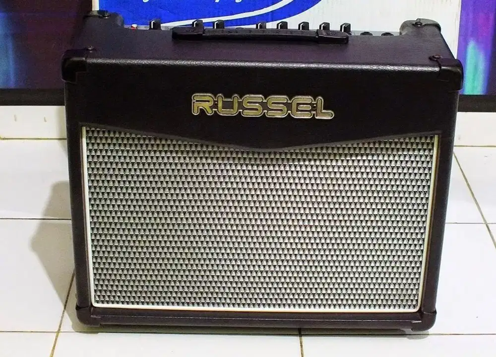 Amplifier Gitar RUSSEL RG 15