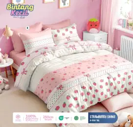 Seprei katun motif strawberry time lucu