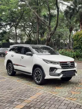 Toyota Fortuner VRZ TRD 2.4 Diesel AT 2021