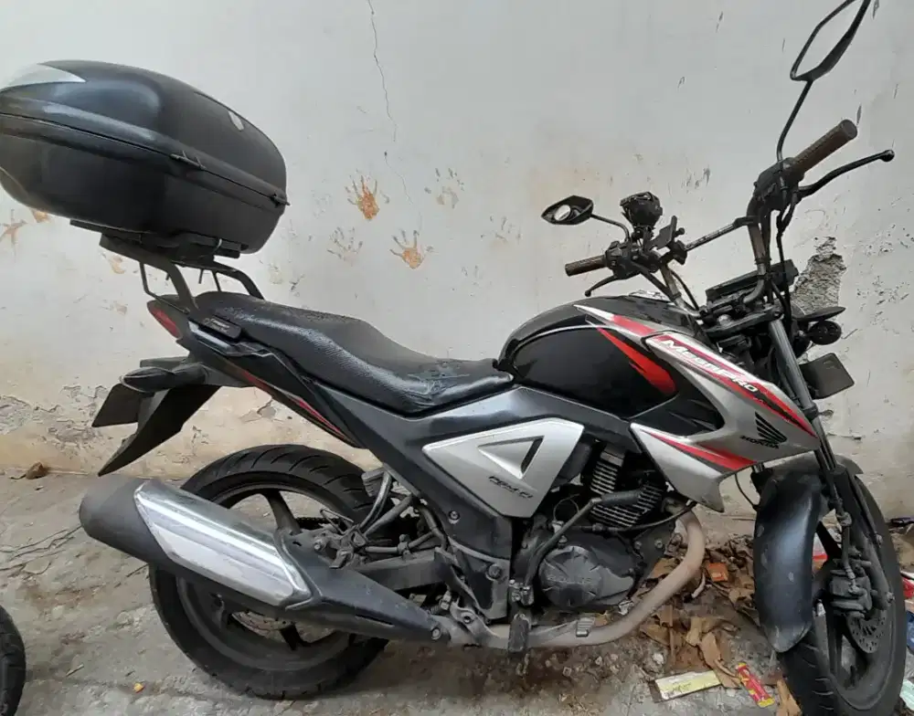 Di jual cepat tanpa perantara motor honda megapro mono 2014 injeksi