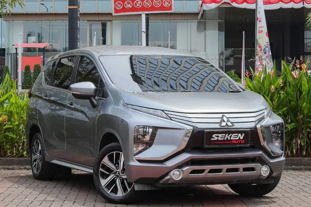 Mitsubishi Xpander Sport 1.5L AT Matic 2019 Abu Abu Tua Metalik,
