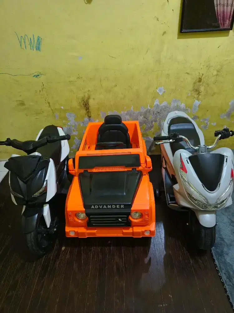 Jual cepat mainan anak anak mobil dan motor batre