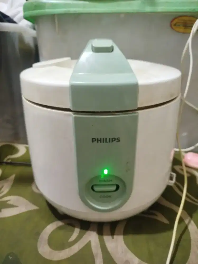 Magic com merk Philips ukuran 1,8 liter harga 120 ribu aja