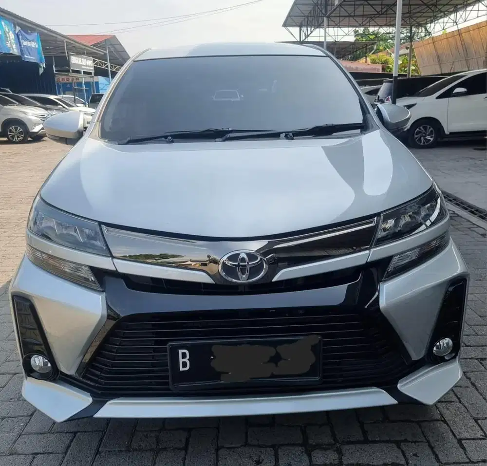 Dijual Toyota Veloz 1.5 AT 2019 Silver MULUS