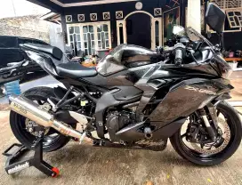 Ninja ZX25R hitam Modif