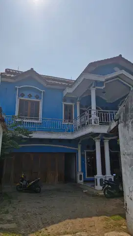 JUAL RUMAH BESAR + KIOS 3 UNIT DI TARUMAJAYA BEKASI