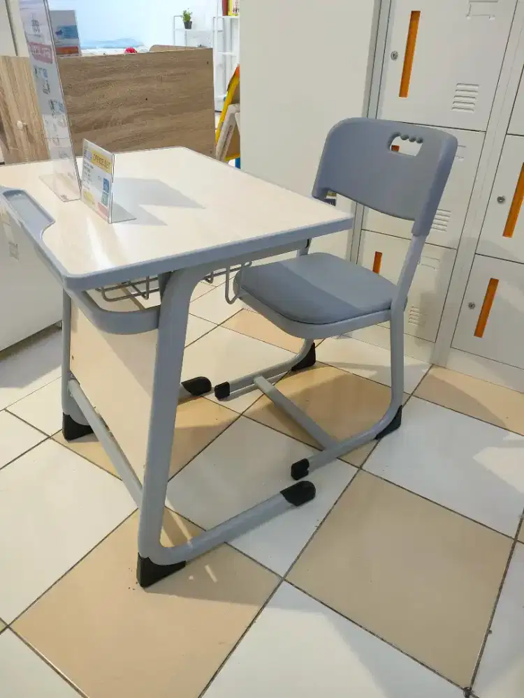 PASCAL STUDY TABLE AND CHAIR CICILAN BUNGA BISA 0%